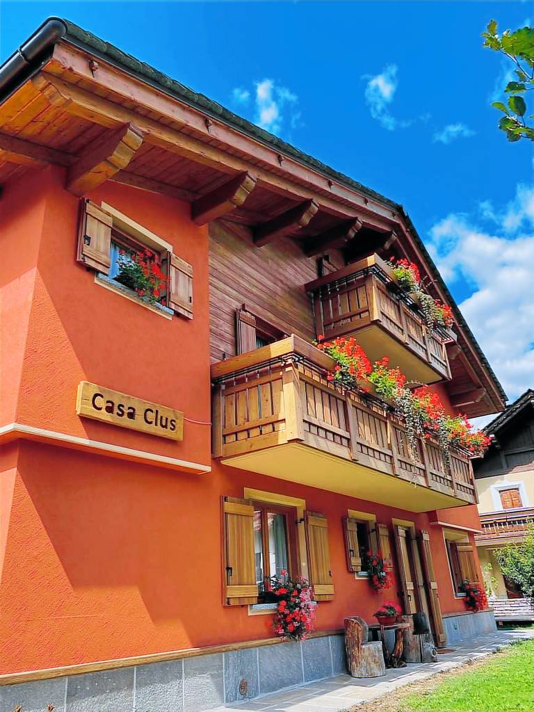 Holiday Apartment "Casa Clus Bormio 1" with Mountain View, Private Garden & Wi-Fi — photo 2