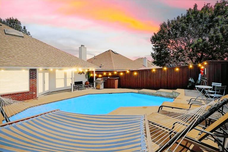 Poolside Summer 5BR 2Bath Home with Gaming Room