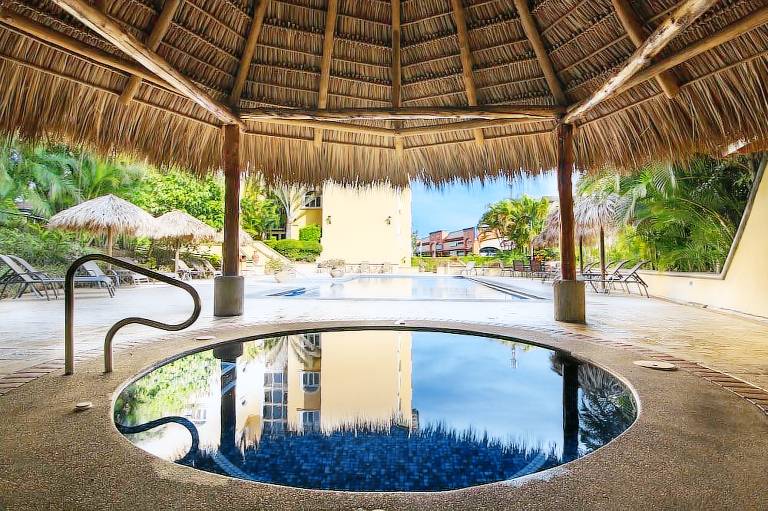 Apartotel & Suites Villas del Rio