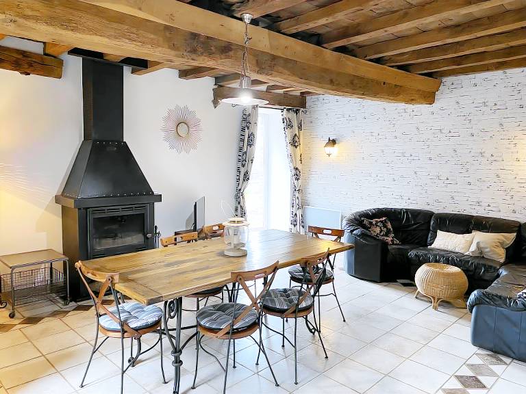 Family-oriented beautiful vacation home with garden, patio & fast internet | Garden view | Suitable for remote work | Pets are welcome — photo 3