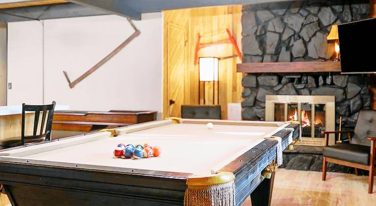 Vacation home with barbeque & terrace in Big Bear Lake, CA