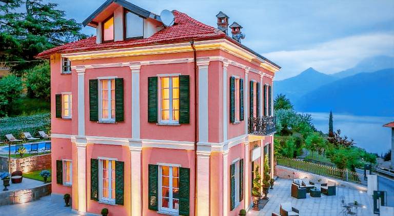 Villa with pool in Menaggio