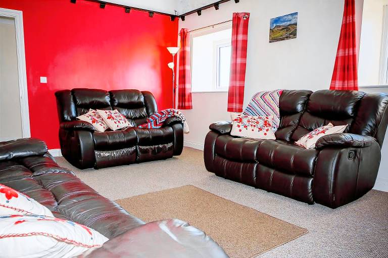 Child-friendly pleasant cottage with yard | Pet-friendly — photo 4