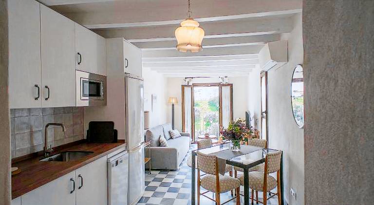 Rental apartment with terrace — photo 3