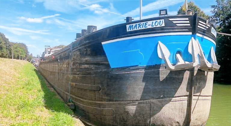 Nice boat | Dogs allowed in Compiègne
