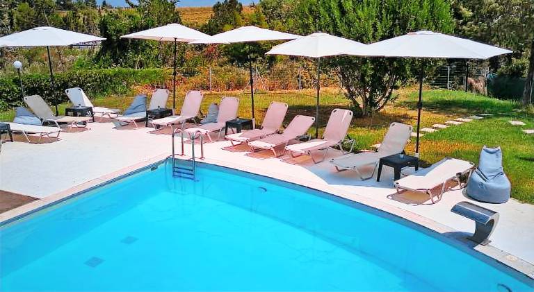 Rental apartment with pool, yard & patio | Perfect for remote work | Pets allowed — photo 2