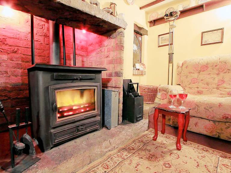 Child-friendly cottage with yard | Pet-friendly — photo 4