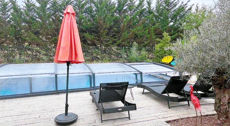 Vacation home with pool — photo 5