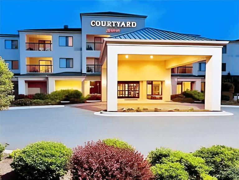 Courtyard by Marriott Lynchburg in Lynchburg, VA