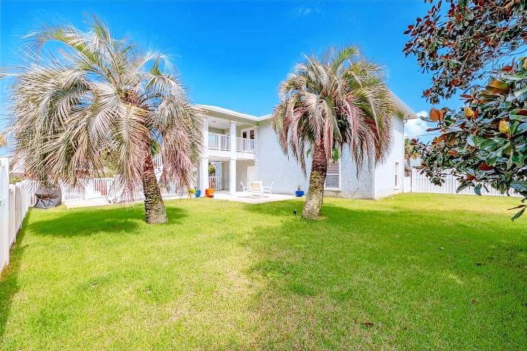 Family-oriented nice vacation home with grill | Water view | Next to the beach | Dogs allowed — photo 2