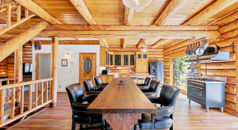 Tahoe Wanderer - 3 BR Luxury Log Cabin with Additional Loft, Private Hot Tub — photo 3