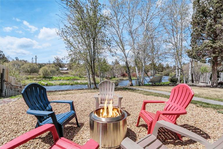 Hot Tub Riverfront Dog Friendly Solo Stove EV Charger Sauna! — photo 2