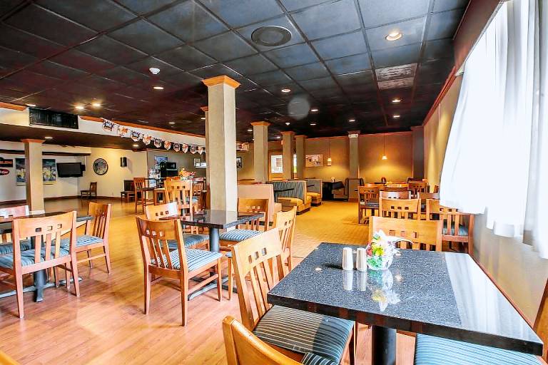 Quality Inn & Suites Hanes Mall — photo 3