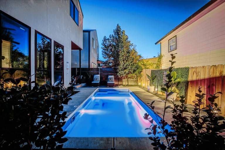 3 Mi to San Antonio River Walk Gem w Heated Pool