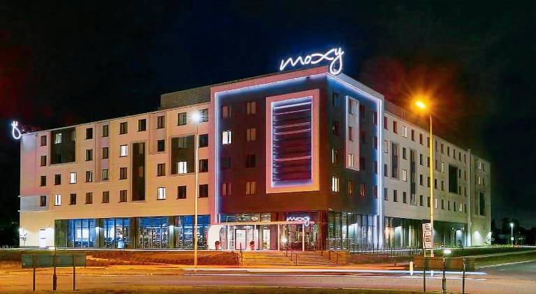 Moxy Edinburgh Airport in Edinburgh
