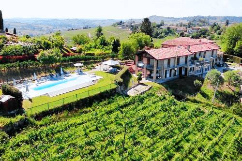 Farm with patio & pool in Canelli