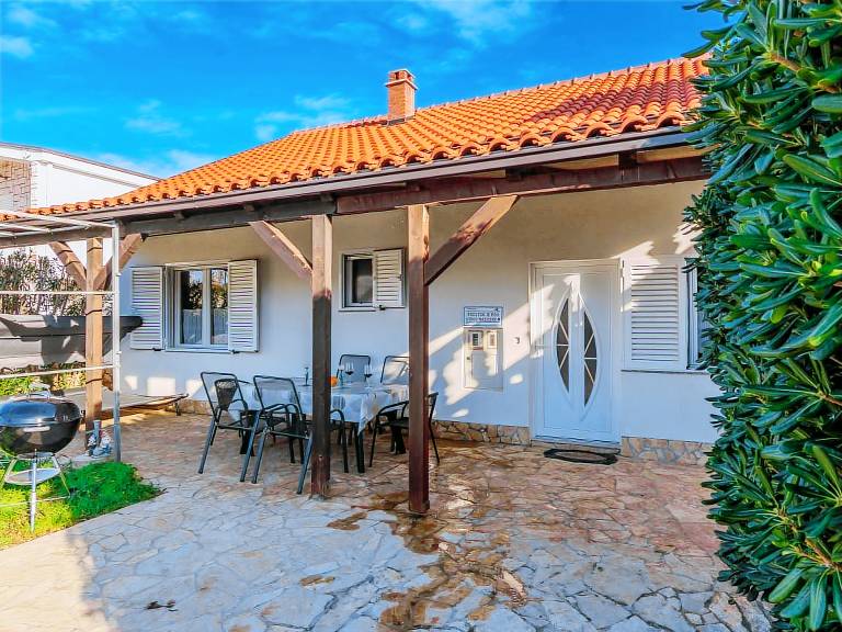 Ferienhaus  Vir