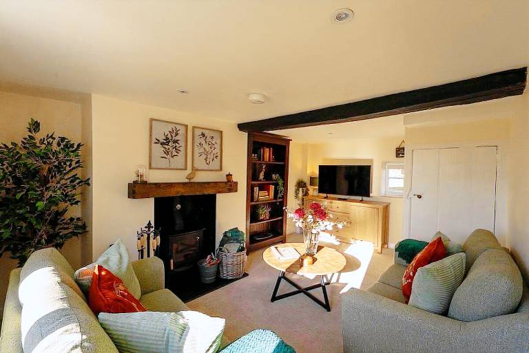 House with garden | Suitable for remote work | Pets allowed — photo 2