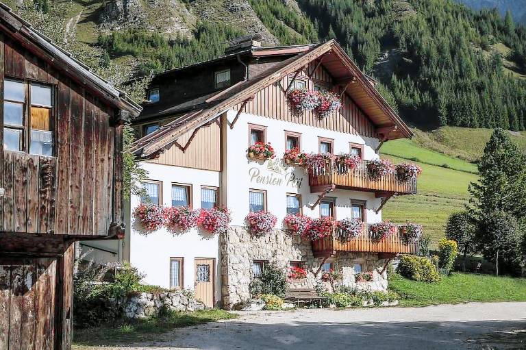 Bed & Breakfast  Corvara in Badia