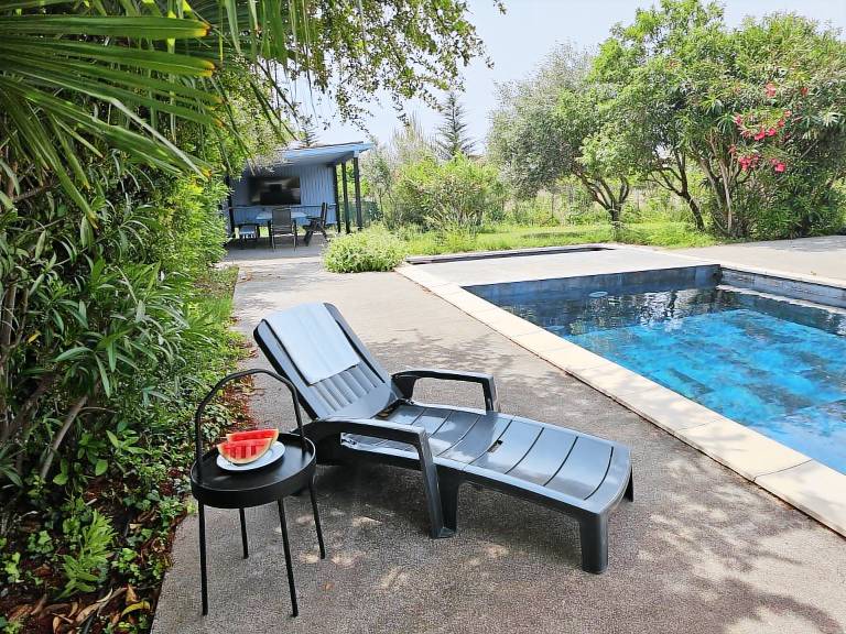 Spacious villa with private pool and hot tub — photo 2