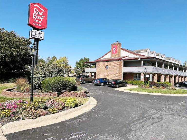 Red Roof Inn & Suites Marysville in Marysville, OH