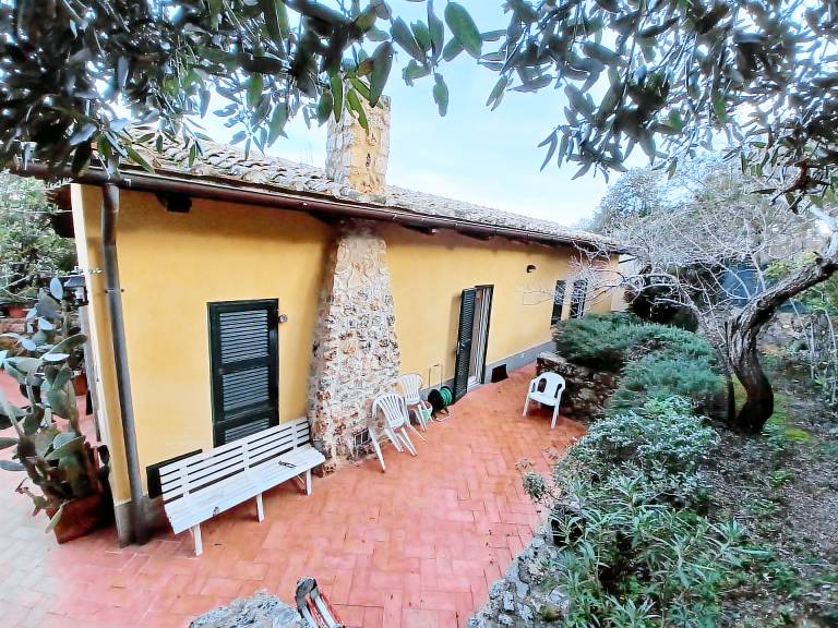 Villa with terrace, BBQ & yard | Panoramic view — photo 4