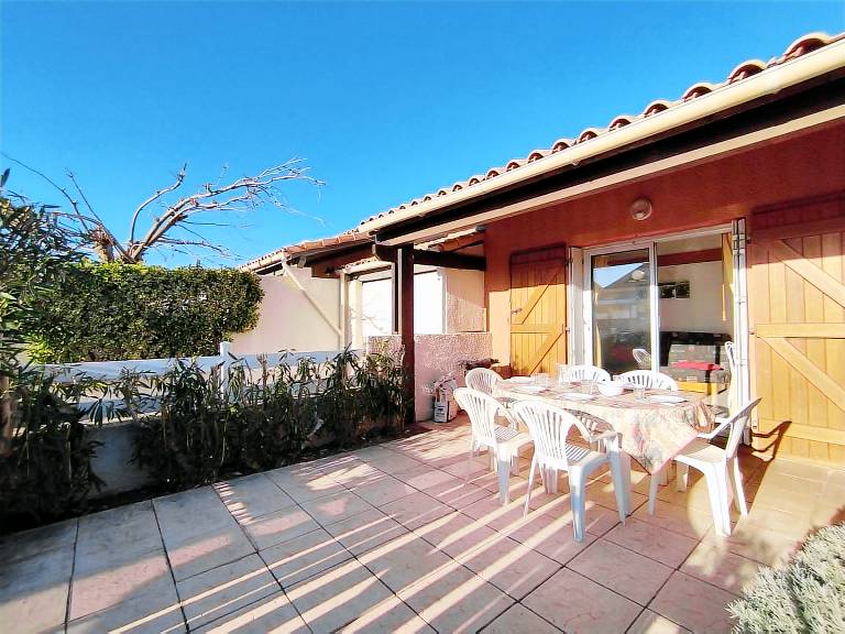 Villa with BBQ — photo 2