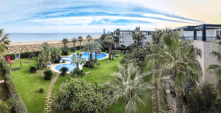 Child-friendly ample holiday apartment with yard, pool & terrace | Beach view | Close to the beach | Pet-friendly — photo 2