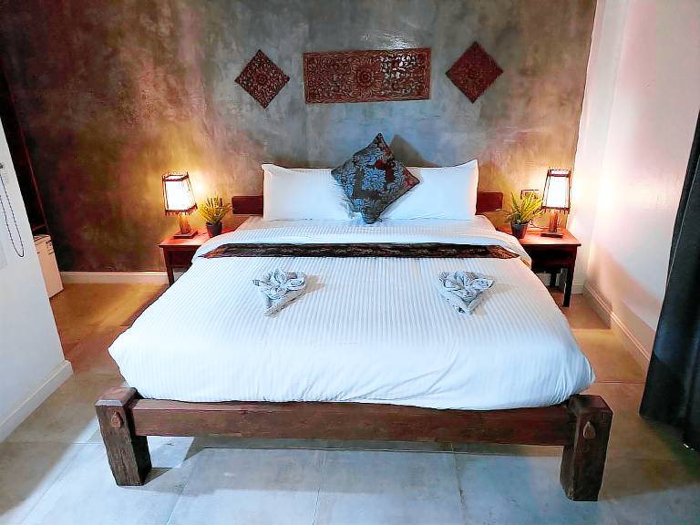 Holiday apartment with grill, pool & garden | Suitable for remote work in Sa Khu
