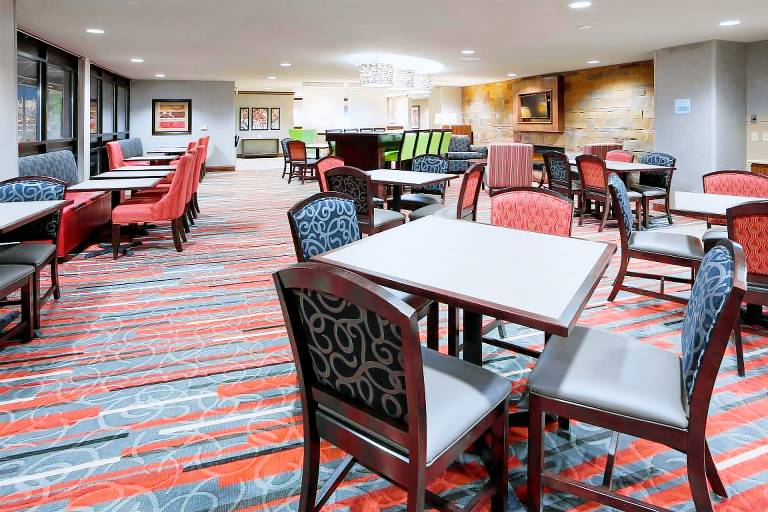 Holiday Inn Express & Suites Bloomington West By IHG — photo 4