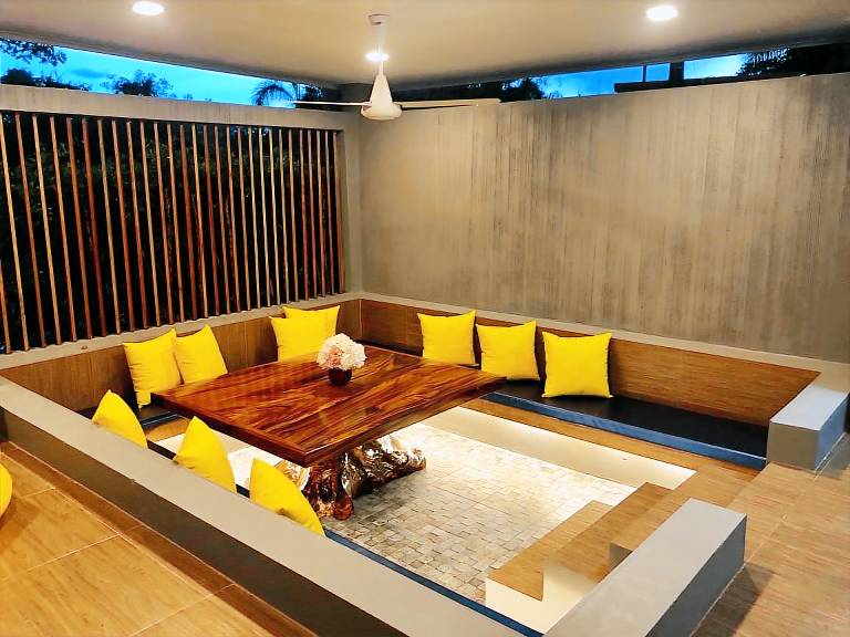 Villa with private pool, grill & yard — photo 3
