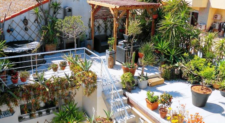 SETE BELLE MAISON DE VILLE 121 m2 A 2 mn DE LA PLAGE AVEC JACUZZI in Sète