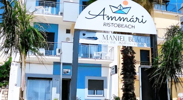 Maniel Beach Hotel in Letojanni