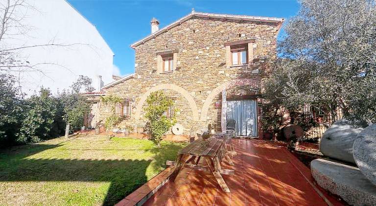 House with garden | Perfect for remote work | Pet-friendly in Cáceres