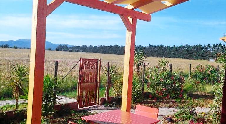 Farm with yard & terrace | Pets allowed — photo 5