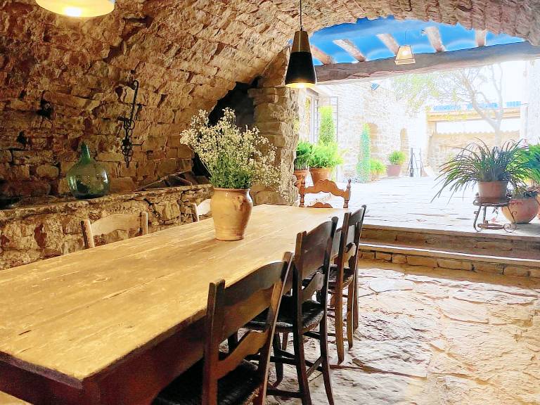 Fully equipped house with pool, hot tub & garden | Suitable for remote work | Dogs allowed — photo 4