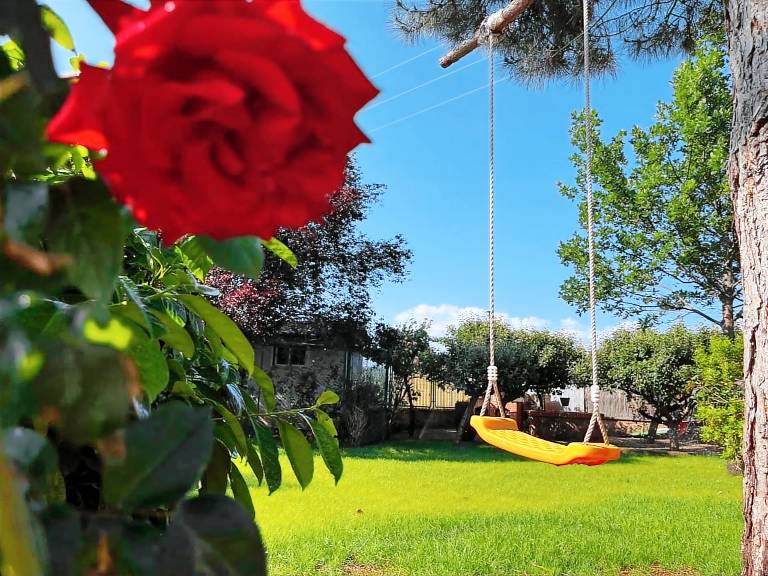 Vacation home with garden, BBQ & fast internet | Perfect for remote work in Burgos