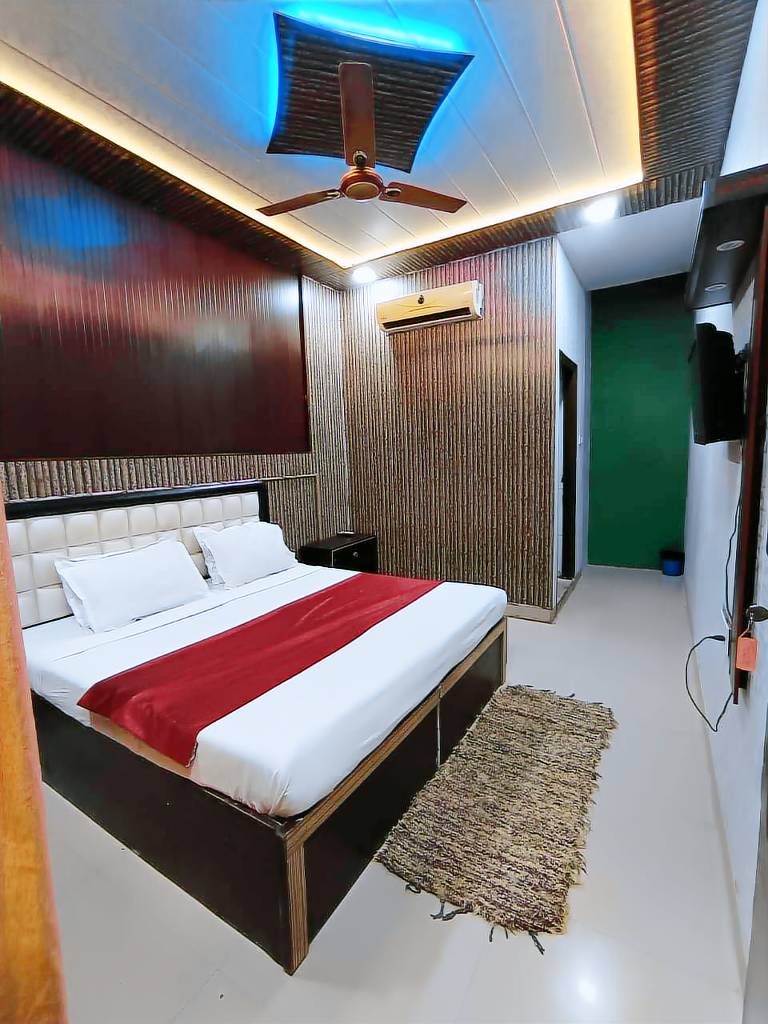 The Blue Ray's By hotel Riddhi Siddhi Taj Mahal — photo 2