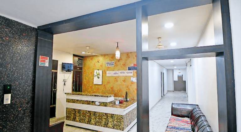 OYO 16904 Hotel Maharaja Palace — photo 2