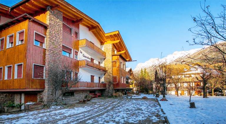 Holiday apartment with 3 rooms for 5 persons — photo 2