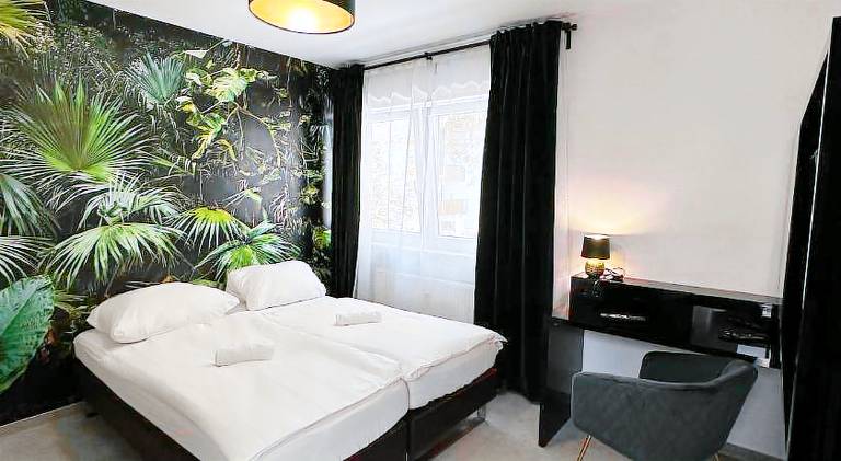 Serviced apartment with patio | Good for workation — photo 2