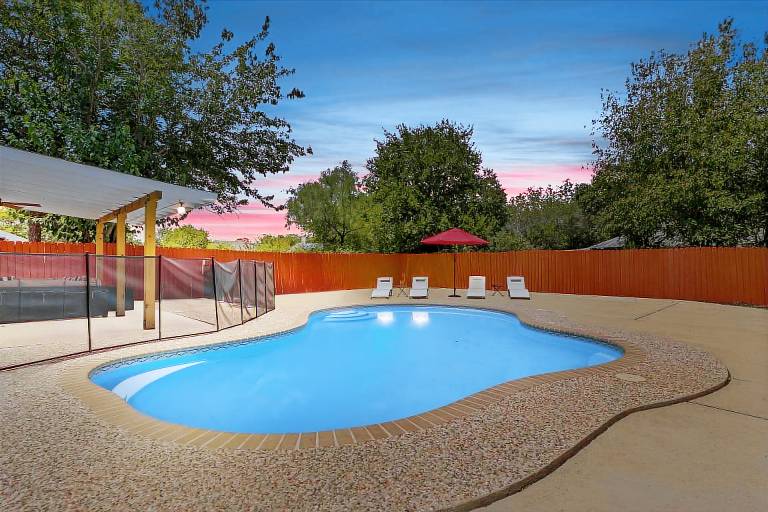 Pool Oasis by Seaworld 5 Bedrooms Game room