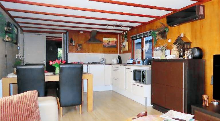 Chalet with 2 rooms for 4 persons — photo 3