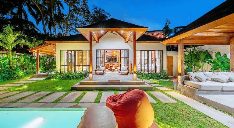 Pleasant villa with pool | Pets are welcome — photo 2