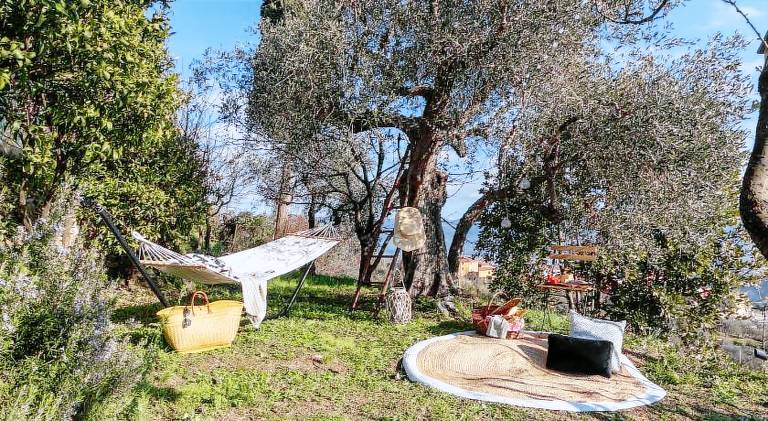 Rental apartment with 1 room for 4 persons in Vezzano Ligure