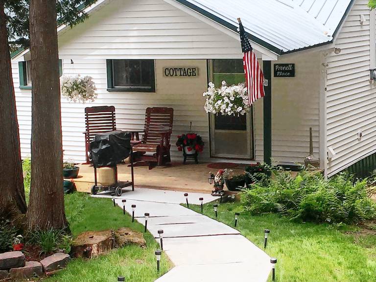 Cottage  Brockville