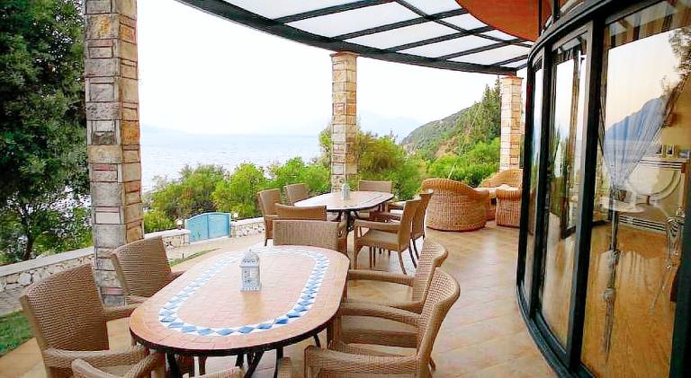 Villa with pool — photo 3