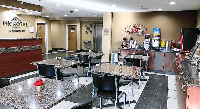 Microtel Inn & Suites by Wyndham Lithonia/Stone Mountain — photo 3