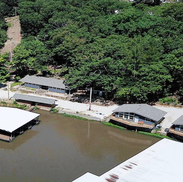 Cabin Lake Ozark