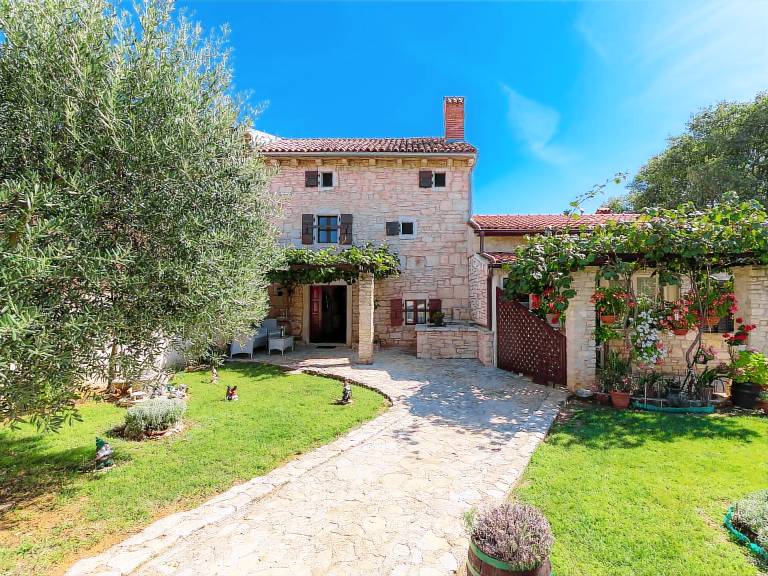 Ferienhaus in Tomišići, Istrien für max. 5 Personen Ferienhaus in Tomišići, Istrien für max. 5 Personen